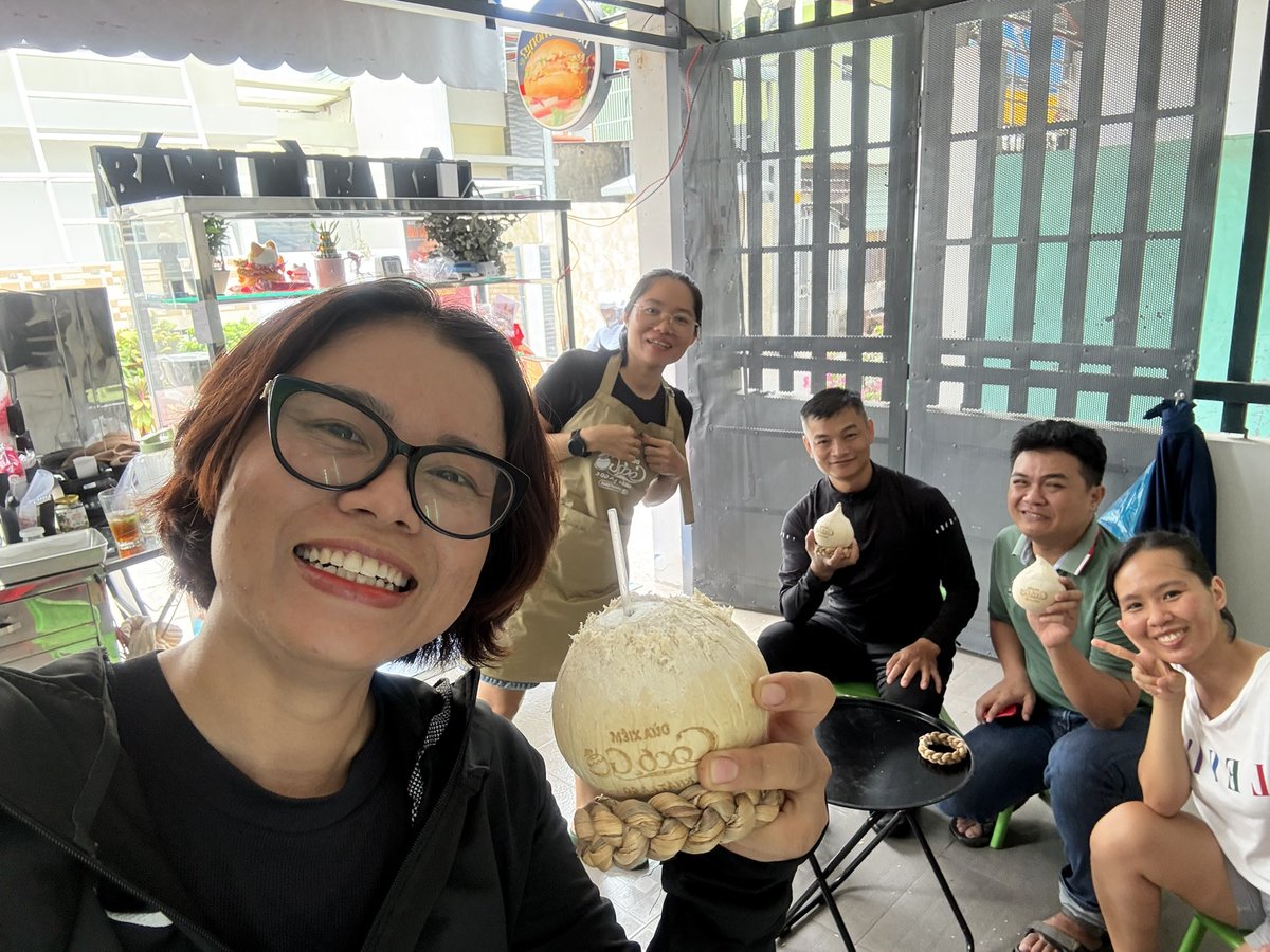Phạm Hoa | Holly tweet media