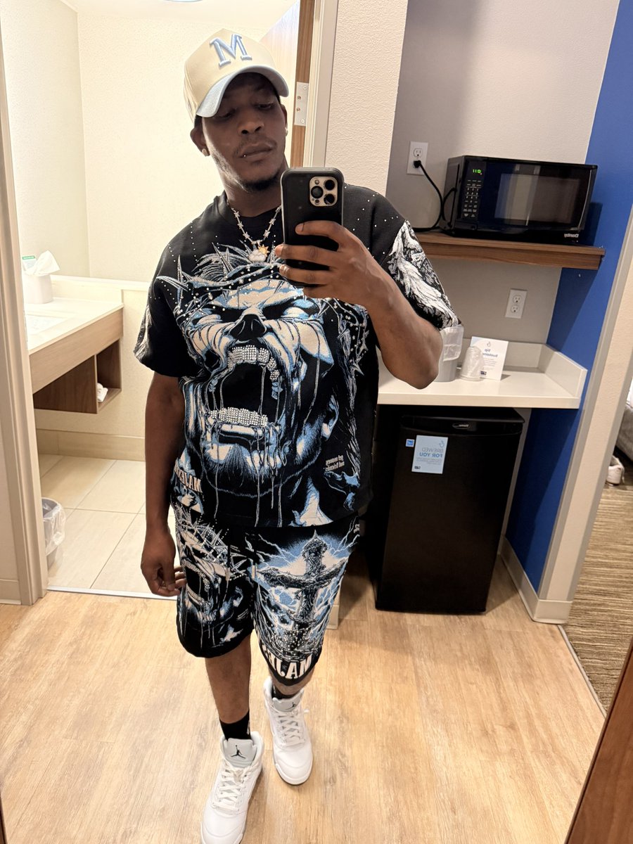 Maximus Prime tweet media