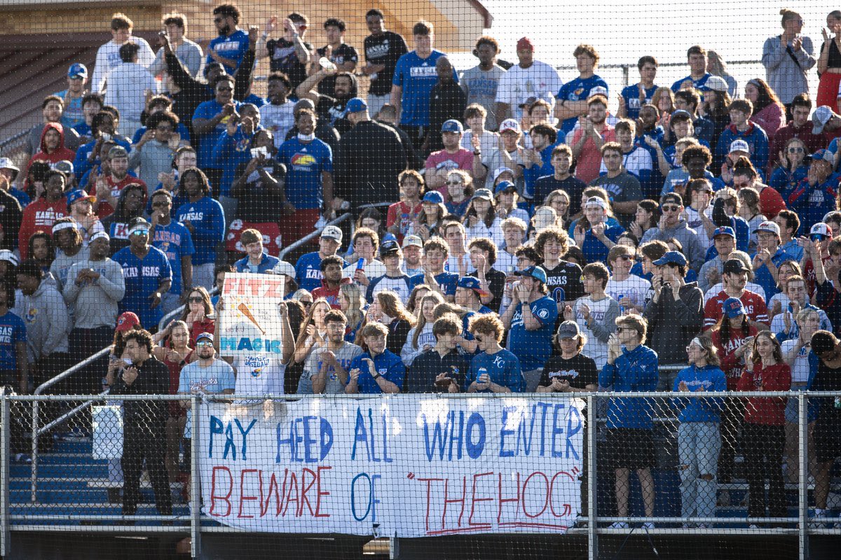 AndrewCurtis24's tweet photo. Itβs time to Crankβ’οΈ it up a few notches. Letβs turn up for the Lawrence regional.
#FitzMagic #RockChalk βΎοΈ https://t.co/rcp0xHJHYY