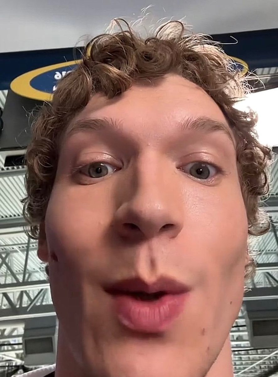 conniesbumbum's tweet photo. hey come back home silly goofball…. https://t.co/rDi9cJ0iCq