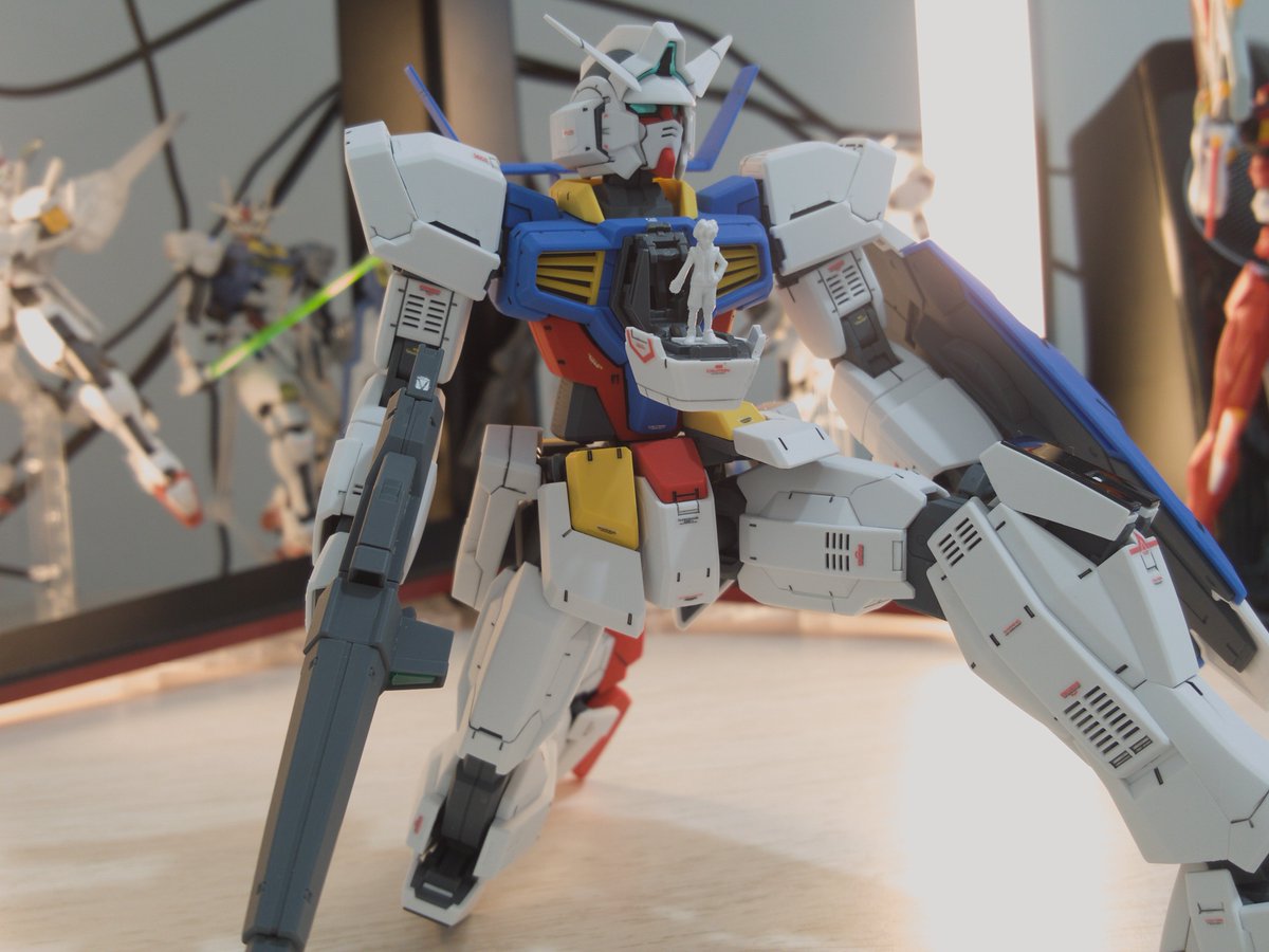 Greslus's tweet photo. Just finished MG Age Gundam. I really like this kit despite having an empty innerframe and light on the accessories. The low price is also nice
#ガンプラ https://t.co/sds1rqVo2i