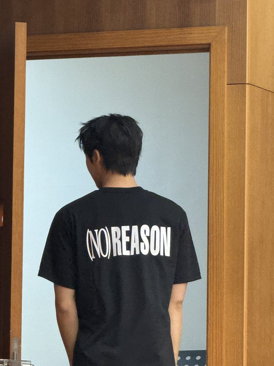 ddanmeong's tweet photo. 걍 존잘이세요 https://t.co/114nx5h8gn