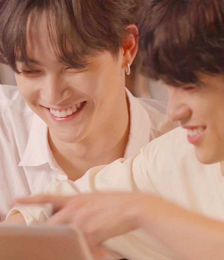 Poongpoong_JB's tweet photo. ตลอดไป 🌴🍑  #14YearsWithJJProject https://t.co/BgYHEMN6jI