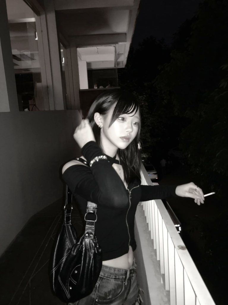 rena tweet media