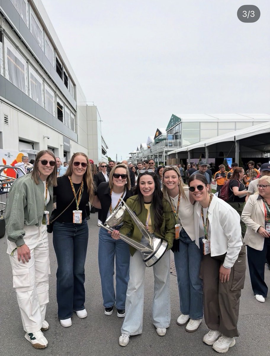 MarissaRoberto's tweet photo. The Queens of Montreal had a Paddock parade and I was completely unprofessional about it https://t.co/MZP0UwloZE