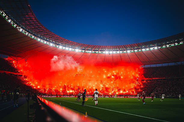 footynews129's tweet photo. Bayern Munich (1) https://t.co/DF5R8QUxIy