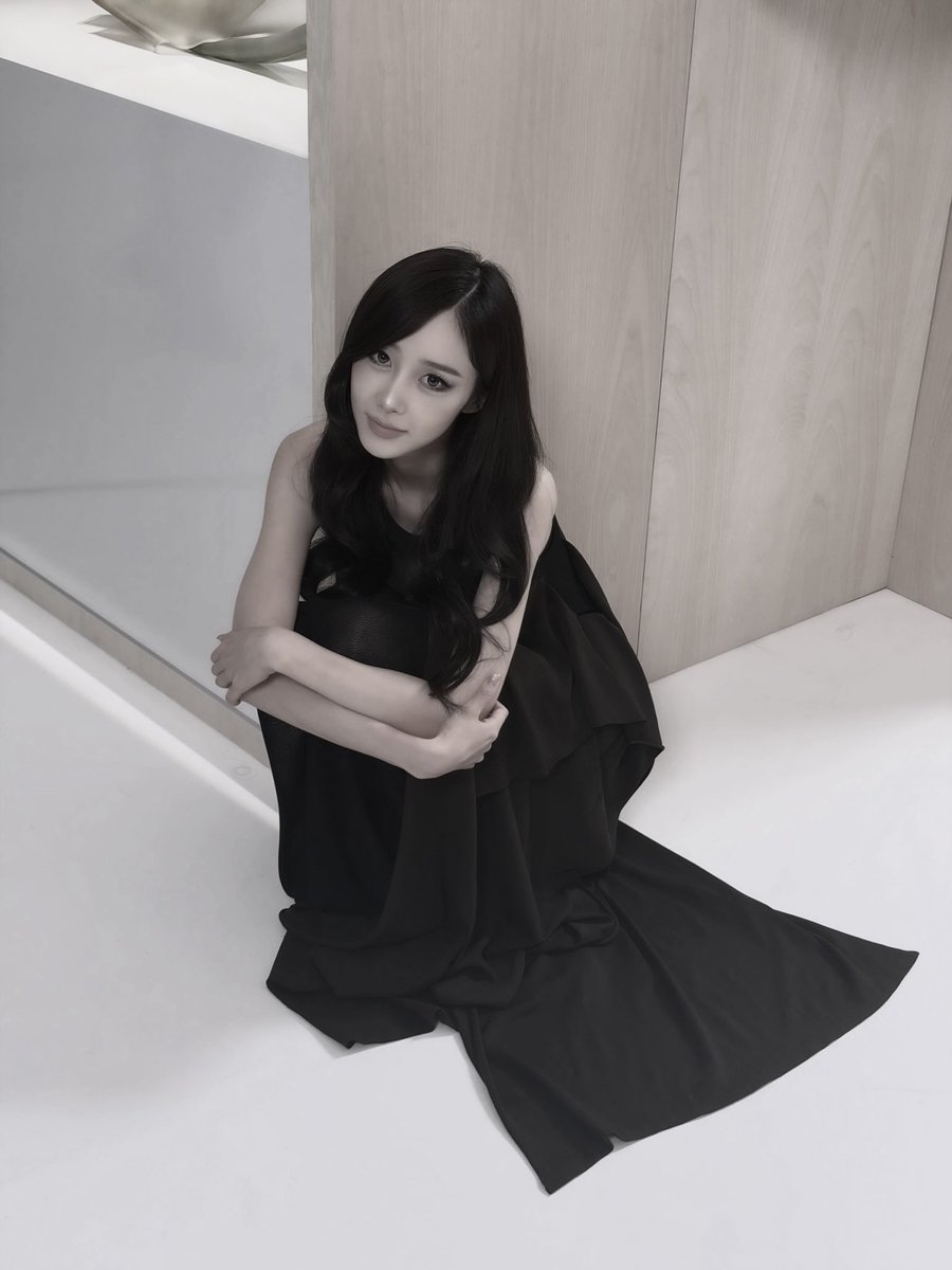 aerichxnn's tweet photo. Something about, you and I. https://t.co/oNRVT8vJxc
