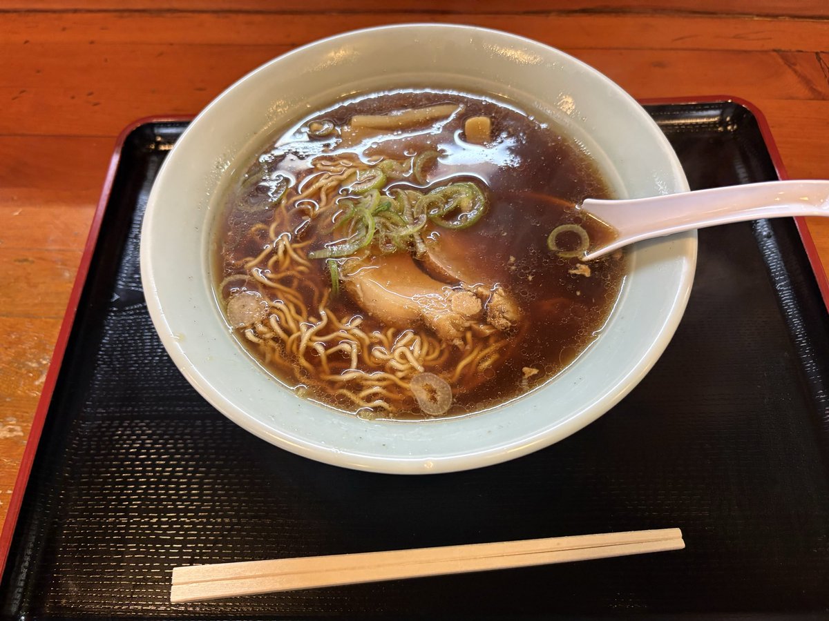 heppoko1131's tweet photo. 高山に来たら迷わず駅近の郷里にいくのじゃぞ。
流行りの店もいいが、ここは鉄板じゃ。 https://t.co/sXJiOHu1ci