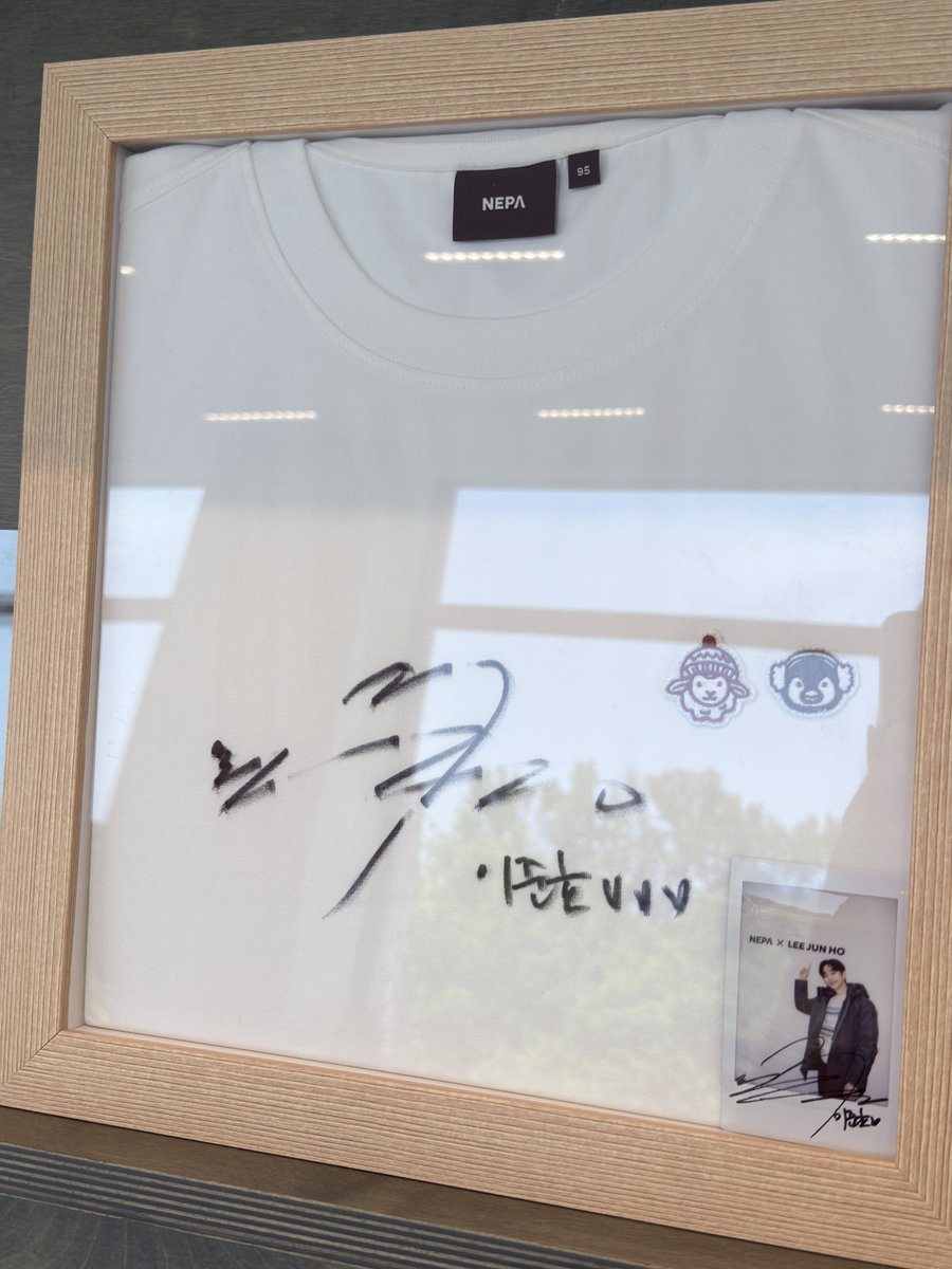nina119_'s tweet photo. 펜까지 전시해두다니..박물관인줄ㅋㅋ https://t.co/p1gEiyh5ly