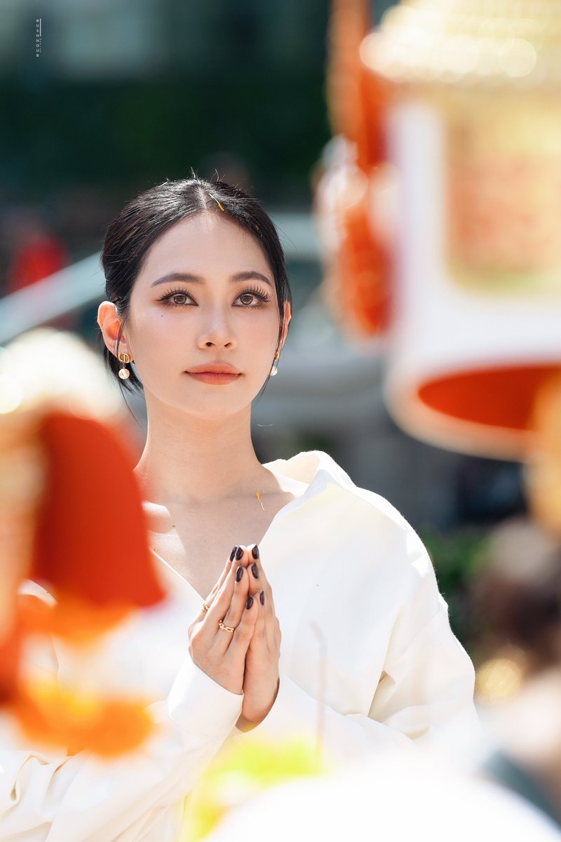 rushhour39's tweet photo. สวัสดีค่ะ แม่ครูบุหลัน

KHOM KHLANG WORSHIP
#บวงสรวงข่มขลัง
#khomkhlangtheseries
#BintSireethorn https://t.co/sOHnIqimRl
