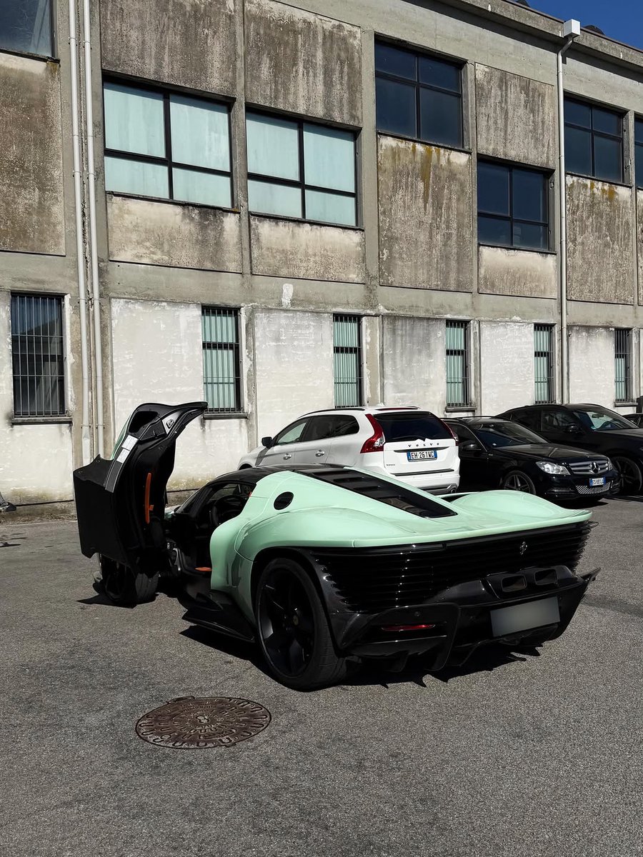 Car Hub tweet media