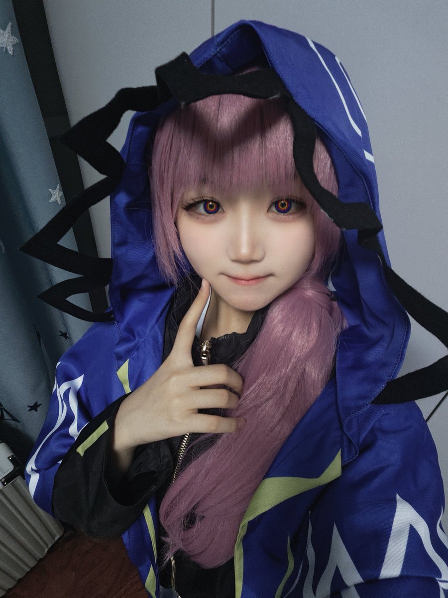 Moohan1017's tweet photo. 我爱你哦꜀(^. .^꜀  )꜆੭
#神椿変身部 #花譜 https://t.co/b5KjlNUoIY