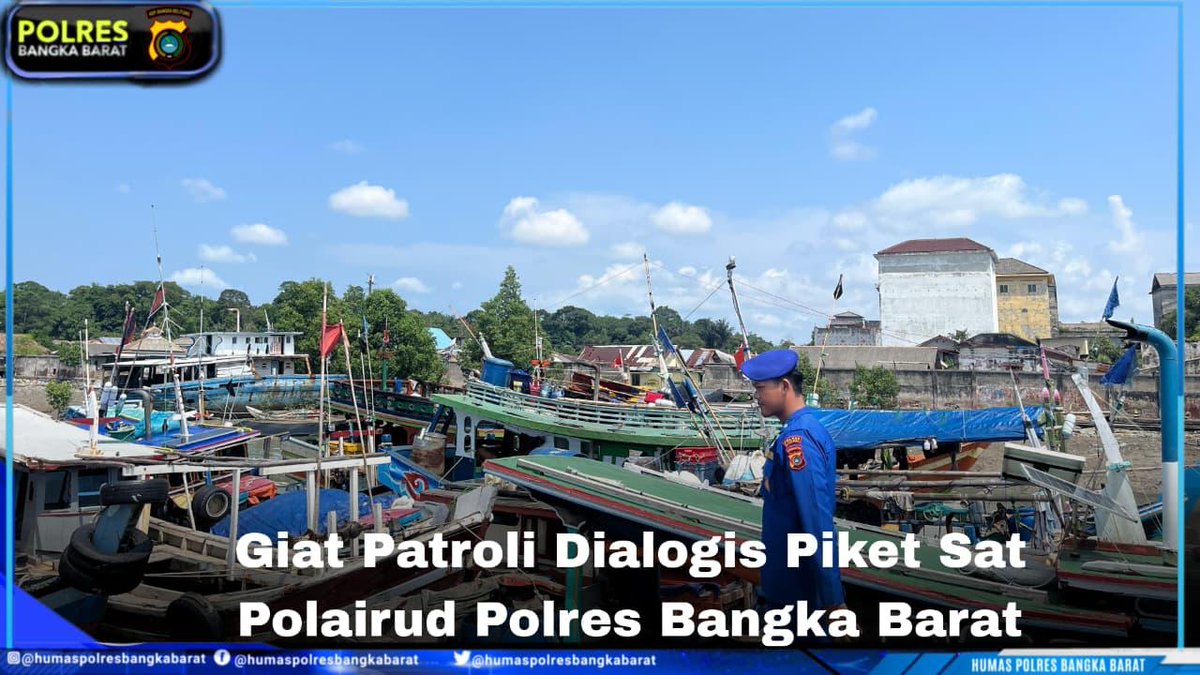SatBarat's tweet photo. Anggota Sat Polairud Polres Bangka Barat Melaksanakan Patroli preventif dan Edukatif Kepada Nelayan Di Pelabuhan https://t.co/Tbf42Exp5h