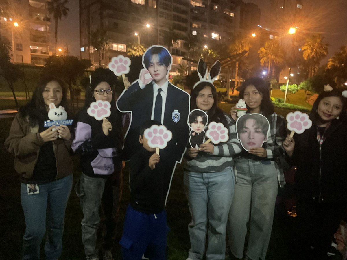 LEE KNOW PERÚ 🇵🇪 tweet media