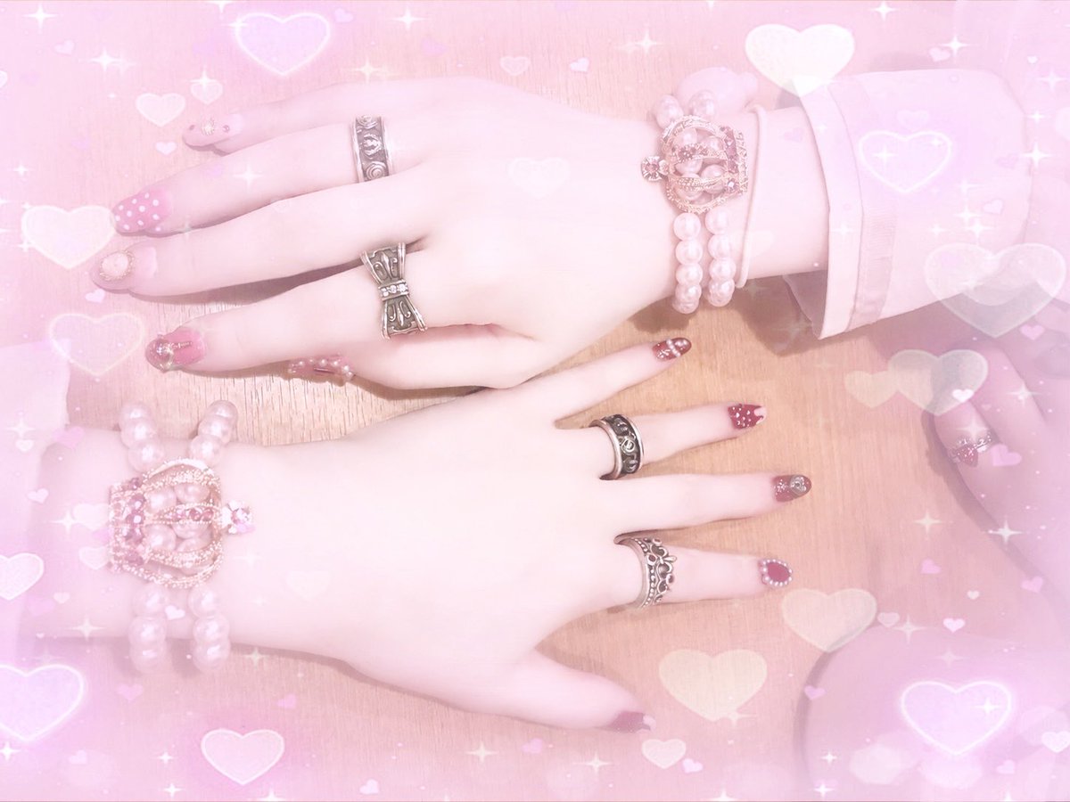 s_ultimate_r's tweet photo. フルコンボ🎶🎶
未だにシルバーアクセだらけ🎶 https://t.co/fXmkvQRje0
