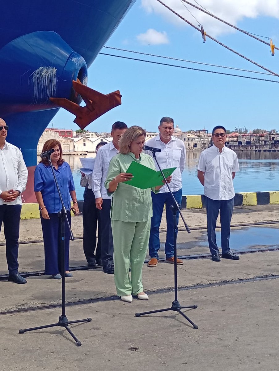 MincinCuba's tweet photo. 15 mil toneladas de arroz llegan desde China, en un nuevo gesto de solidaridad.

Serán distribuidas en todas las provincias. https://t.co/9nCXgXhQdj