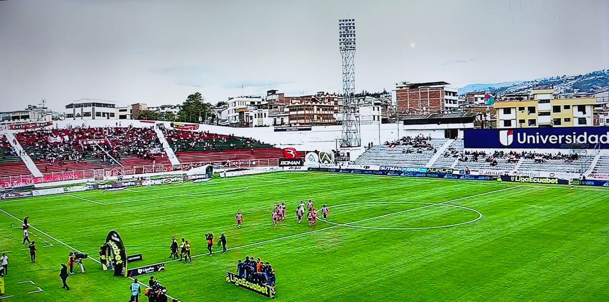 Termo1939's tweet photo. @ambatenisimo Domingo: 2x1, entradas a $6 y niños gratis. Compáralo con un jueves a las 9 p. m.: entradas a $20 (ambos con rivales poco atractivos). Eres tonto hijo de puta. https://t.co/PcHGffQots