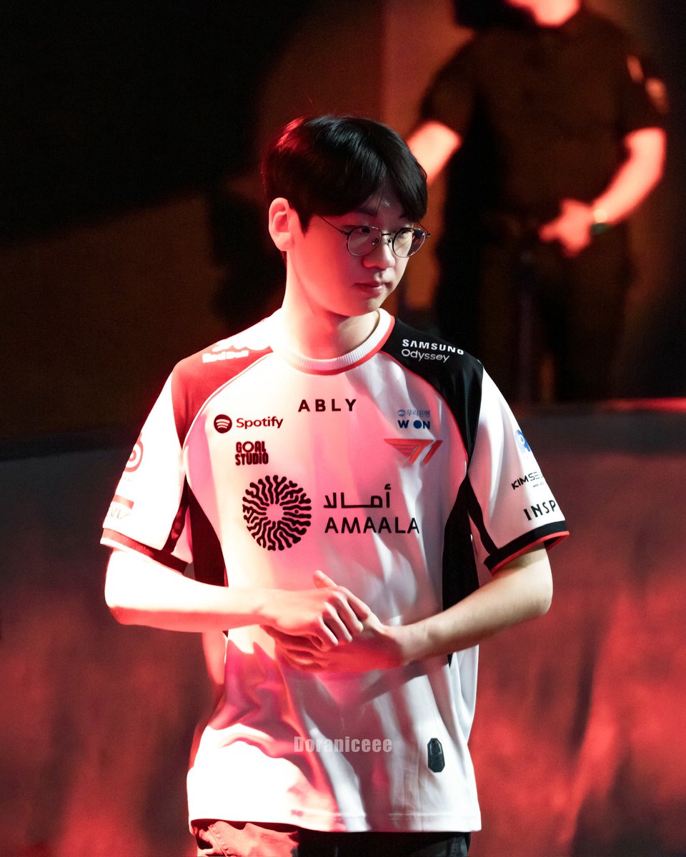 doraniceee's tweet photo. 260520 LCK R2 T1 vs KRX
#도란 #Doran

도란 선수 데뷔 2500일 축하해 ✨🎉
우리 3000일도 함께 맞이해요! https://t.co/ucO4wOzVMK