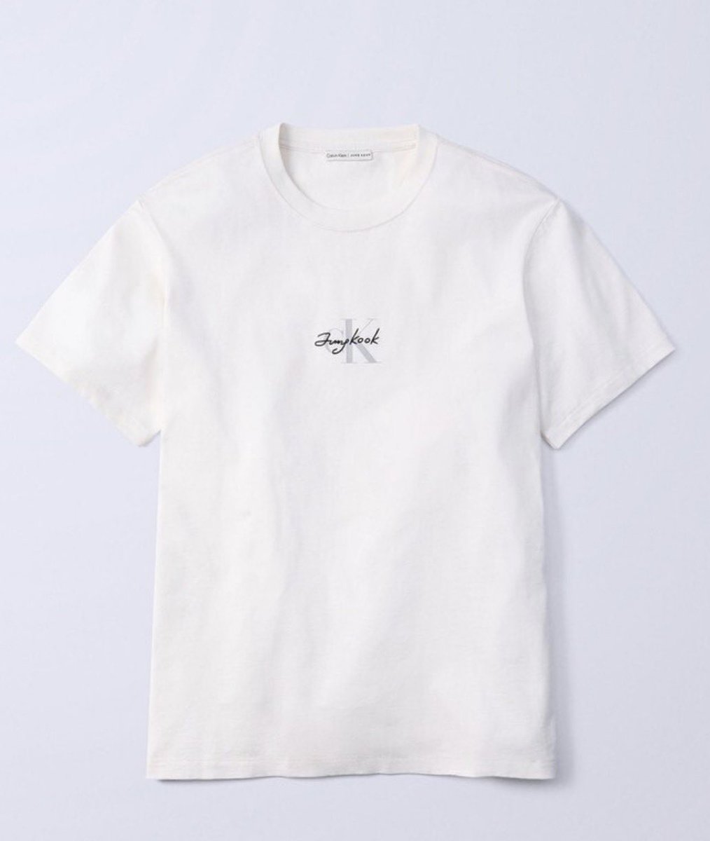 sc821846dk's tweet photo. JUNGKOOK FOR CALVIN KLEIN
原宿　CKJK 代行　Tシャツ

譲
Tシャツ(S)リリーホワイト

求
買取(ご提示ください)

代行のキャンセルが出たため、お譲り先探しております🙇‍♀️

#CKJK #JUNGKOOKxCALVINKLEIN https://t.co/MHKp05NuFN