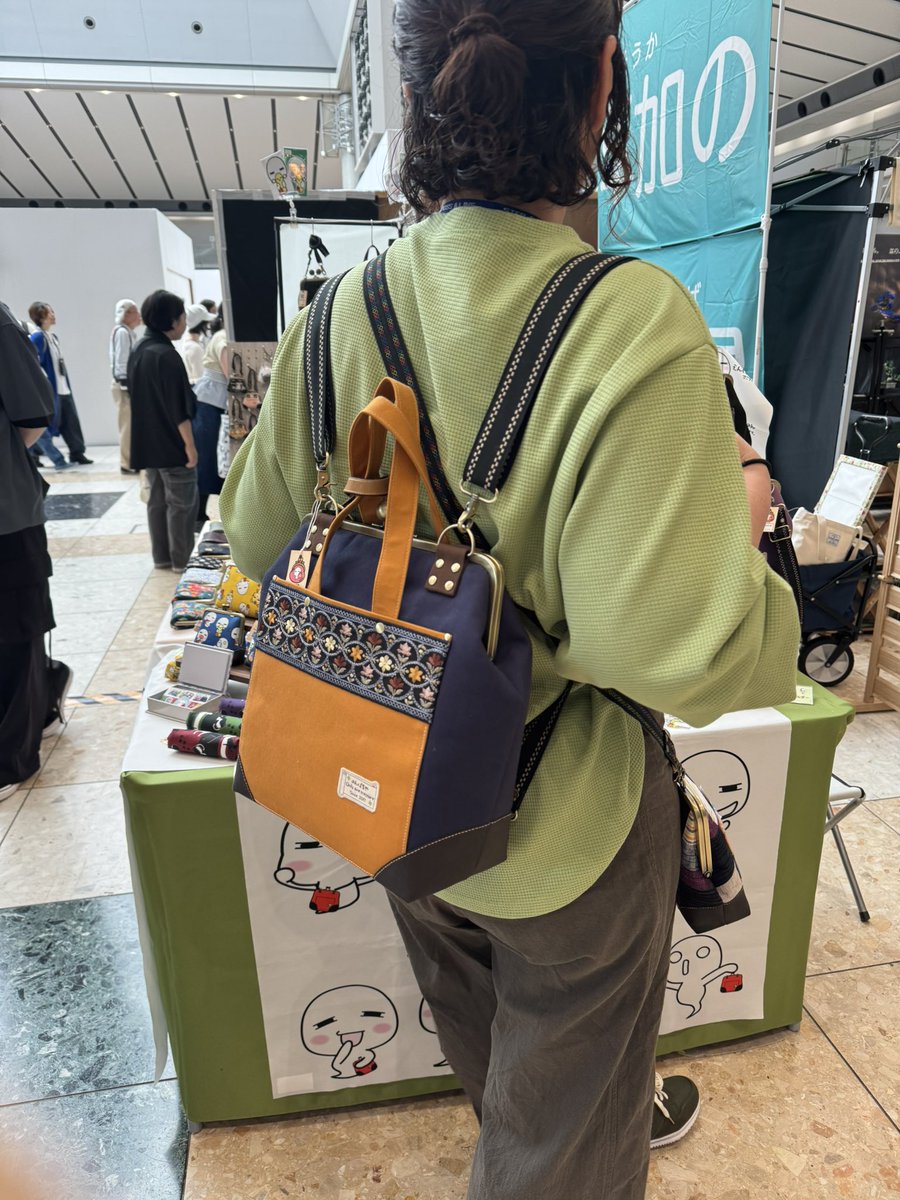 がま口リュック👛✨ ショルダーを付け替えれば、肩掛け斜め掛けと3