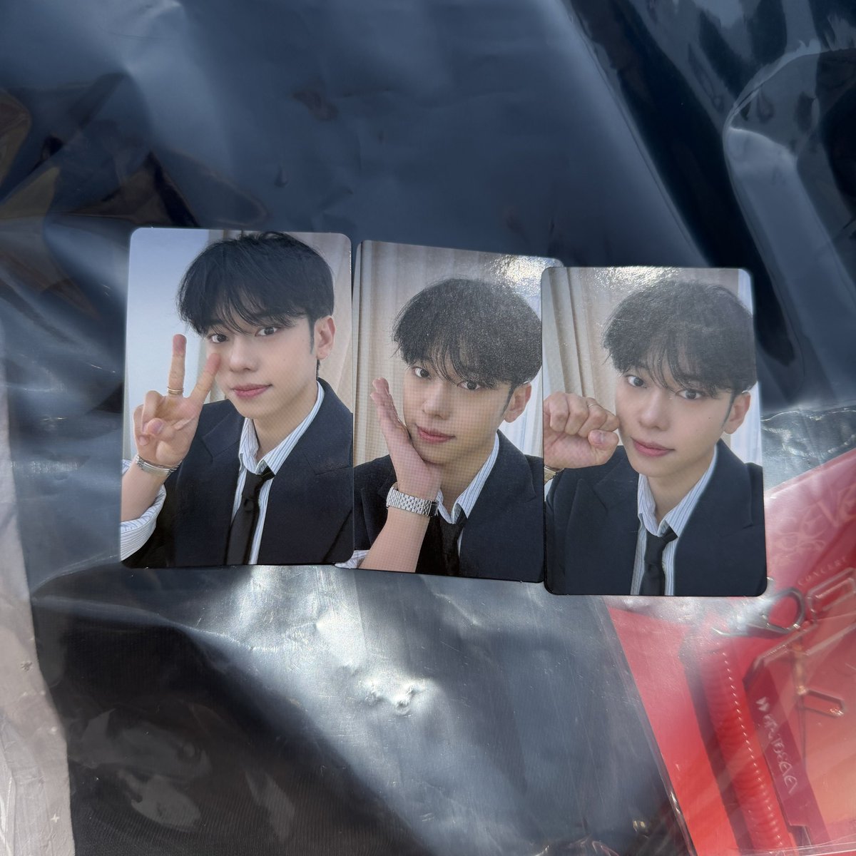 _971O15_'s tweet photo. AB6IX 콘서트 MD 교환

저 동현
님 웅(사진에 없는 웅)

연락주세요! https://t.co/0LNO0v5vbv