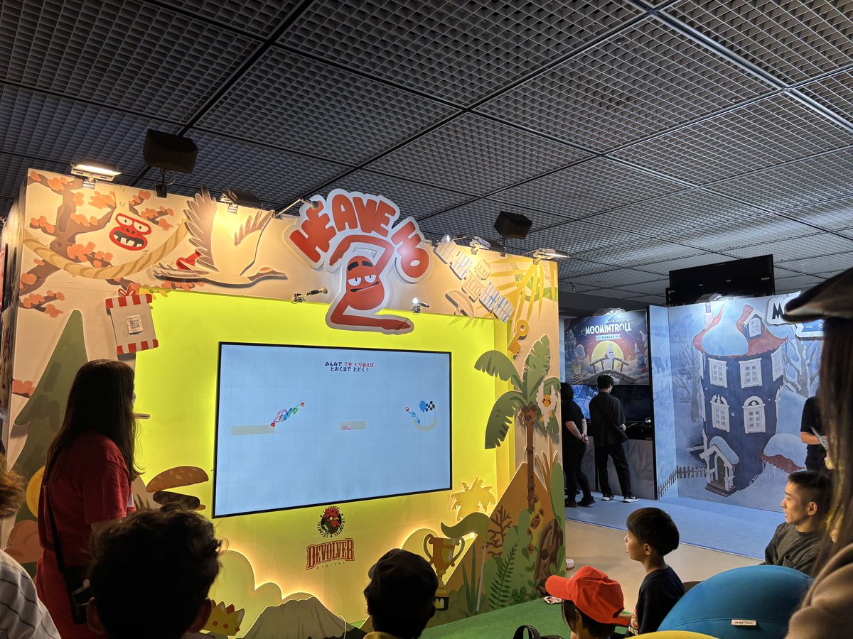 whitedoll's tweet photo. ムッスコを連れて初bitsummit
heave ho2のブースは笑いが絶えない自由で良き https://t.co/VvL9T6nZTV