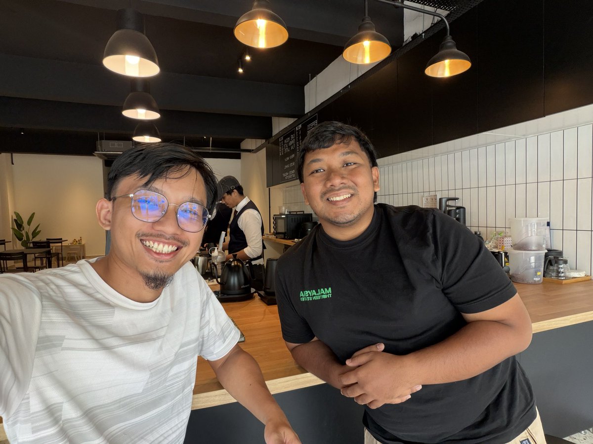 afiqsazlan tweet media