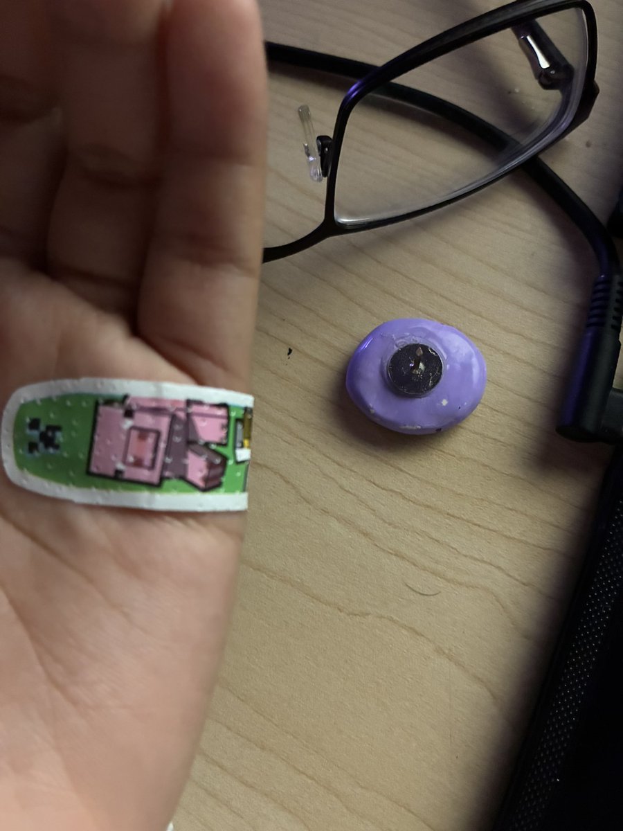 Calibrii_'s tweet photo. i was trying to save his file as a diff name but my mom wouldnt take the hint that i was busy while she was spam calling me from downstairs so i got mad and slammed my desk and a pin stabbed my hand. have fun with your file name Gabriel reference sheet. https://t.co/wpir60Vt3p