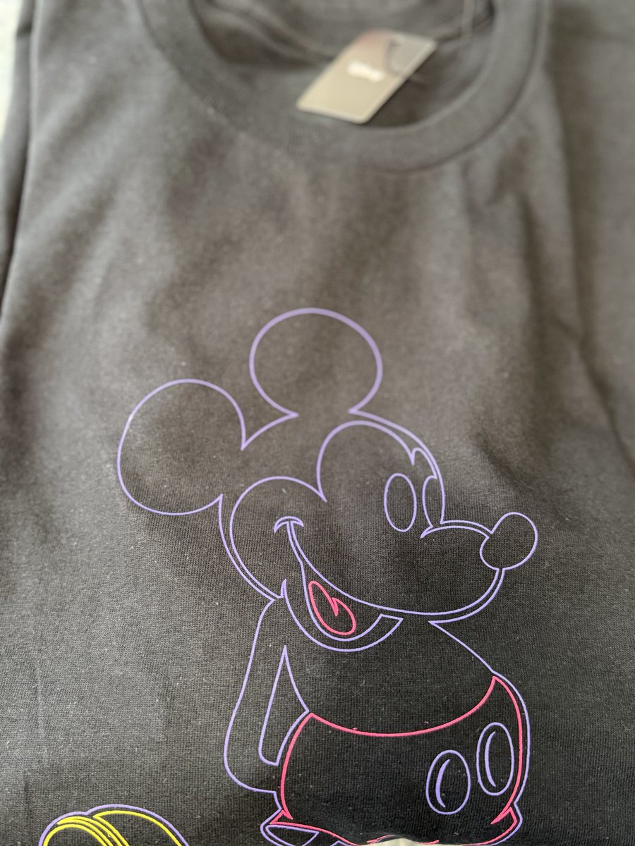 a_cup_of_teaS2's tweet photo. アルティーリのライフスタイルブランド「ALTR」のディズニーコレクション🏰🎈
Mickey Mouse Long Sleeve
届いた〜🥹💕可愛すぎる🥰
これ着てディズニーに行くのを楽しみに過ごすぞ🥹試合の時もインナーで着ていけそう☺️
今後の展開も楽しみにしています😊
#ALTR
#アルティーリ千葉 https://t.co/kmxqruiolb