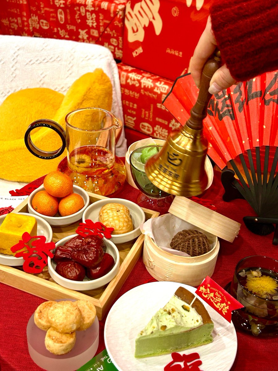 OditaD's tweet photo. Happy Lunar New Year! Wishing you a year of the Tiger filled with joy, prosperity and sweet moments with loved ones! https://t.co/IroMeogh95