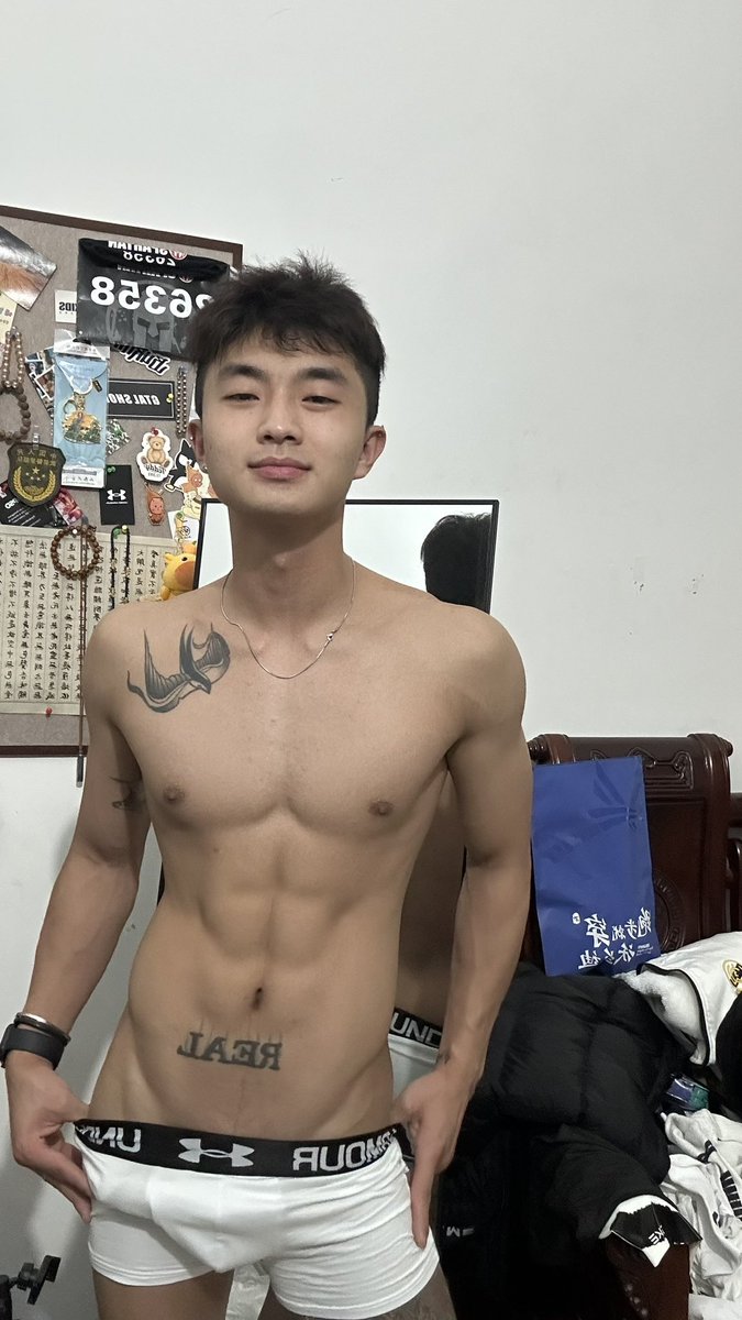黄博城啊啊 tweet media