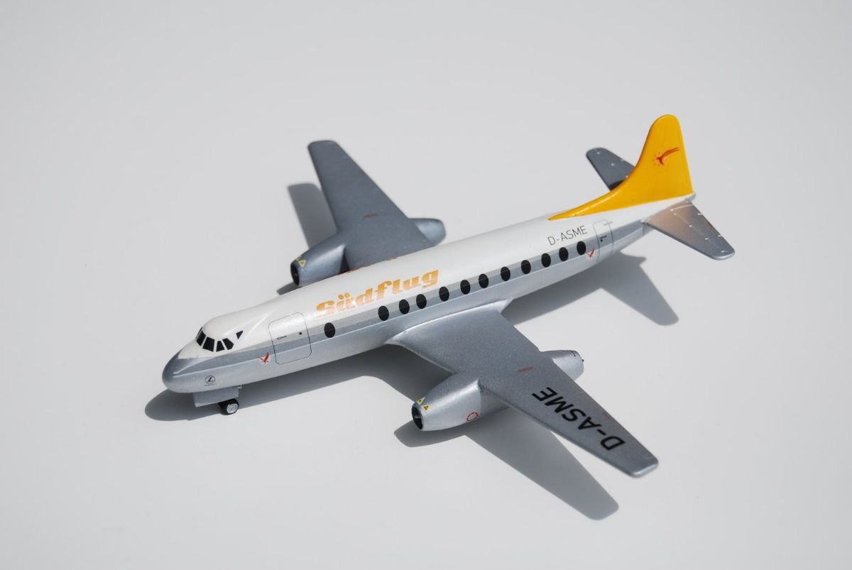Scratchbr1's tweet photo. Showcase-Sunday: Südflug Focke-Wulf FW-800 (S&amp;M Models, 1/144).

More: https://t.co/zwKtCO4WFp

#Scalemodels #Whatif #sm #fockeWulf #fatherland https://t.co/pzA1AS7irO