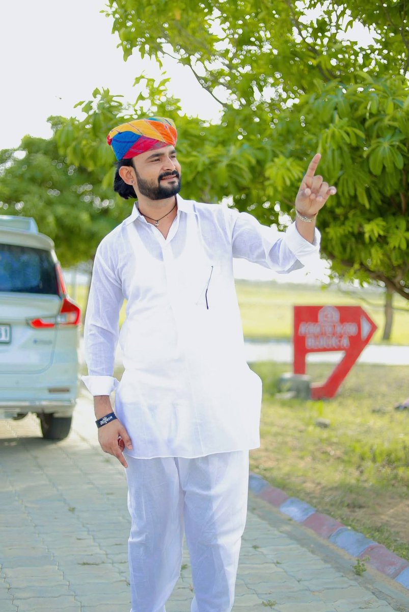 yo_yo_clb's tweet photo. सही समय पर ग़लत जगह से.. निकल जाना भी एक आशीर्वाद ही है !!
#motivationalquotesinhindi #ट्रेडिंग #post https://t.co/vkdQzKWjx3
