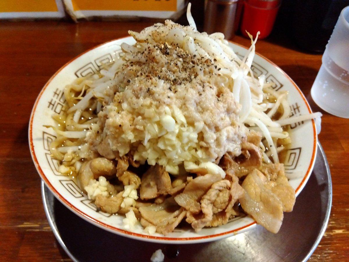 ycti's tweet photo. #1431 西荻窪「肉そば 千」
少し早く開店してくれたのか、と思ったら、11時からの営業に変わってたんだ https://t.co/B3xty2x9en