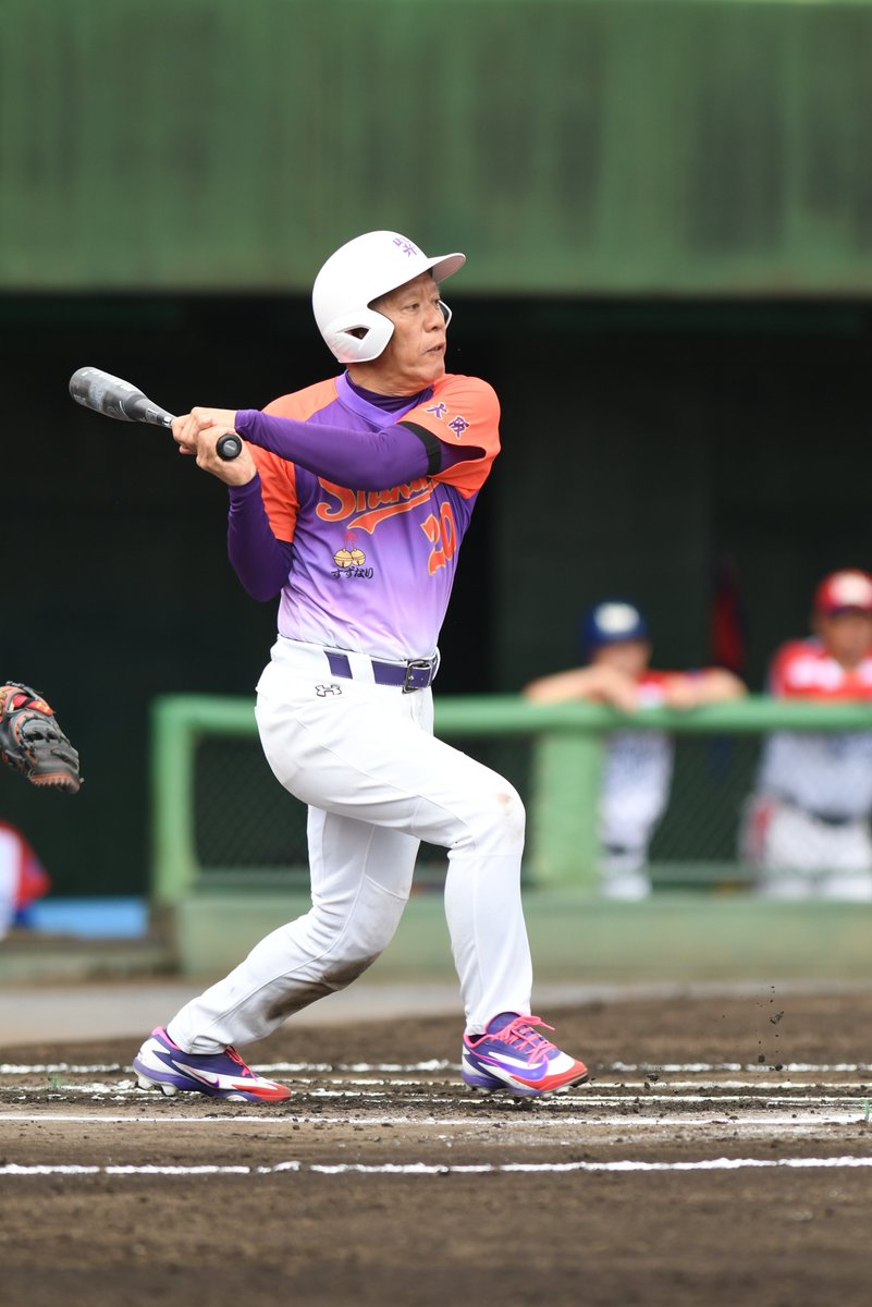 JSBB_official's tweet photo. 【第9回全日本シニア軟式野球大会(ドゥクラッセトーナメント)】
埼玉県営大宮公園野球場は第3試合が始まりました☀⚾
紫式部楽園(#大阪府) VS ビジョントレーニングこうち(#高知県 )
となります。
勝利した方が明日の準決勝に駒を進めます🏇👑
#NANSHIKI #JSBB #軟式野球 #野球 #野球ってたのしいよ
#ドゥクラッセ #埼玉県 #大宮