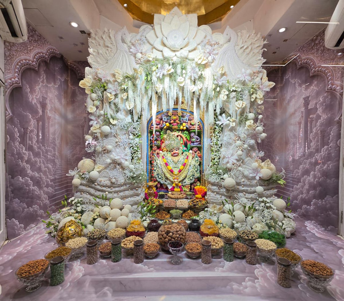Shri Hanuman Temple - Salangpur tweet media