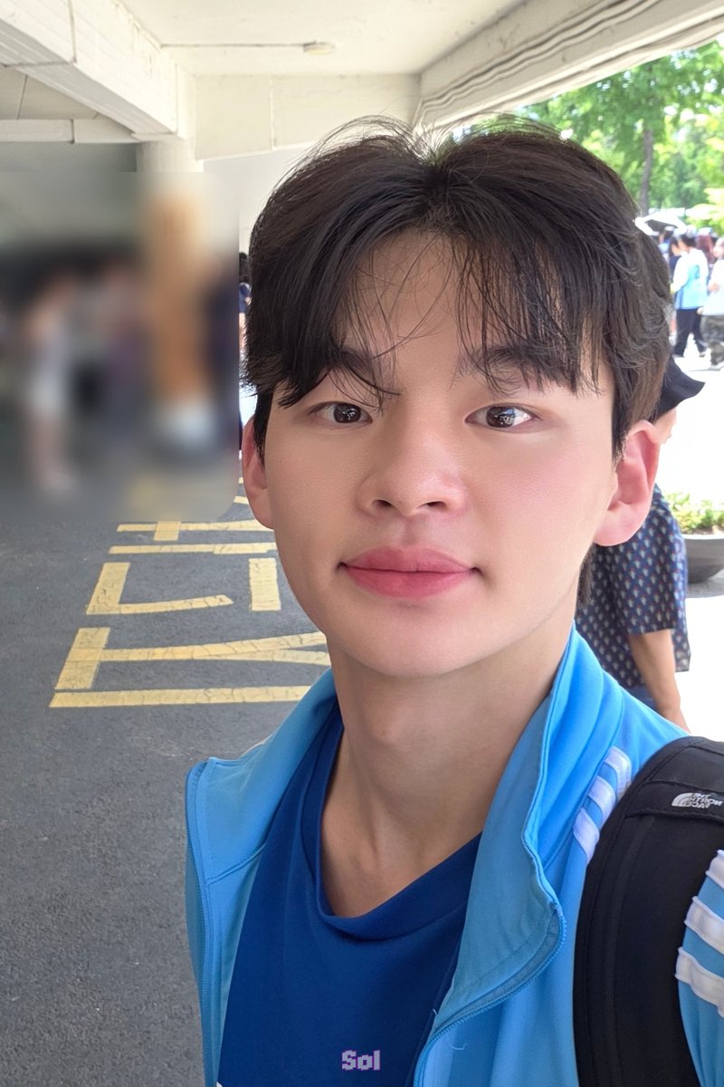 _so__i's tweet photo. 성욱이하이 〰️ https://t.co/l3FU3KLdFj