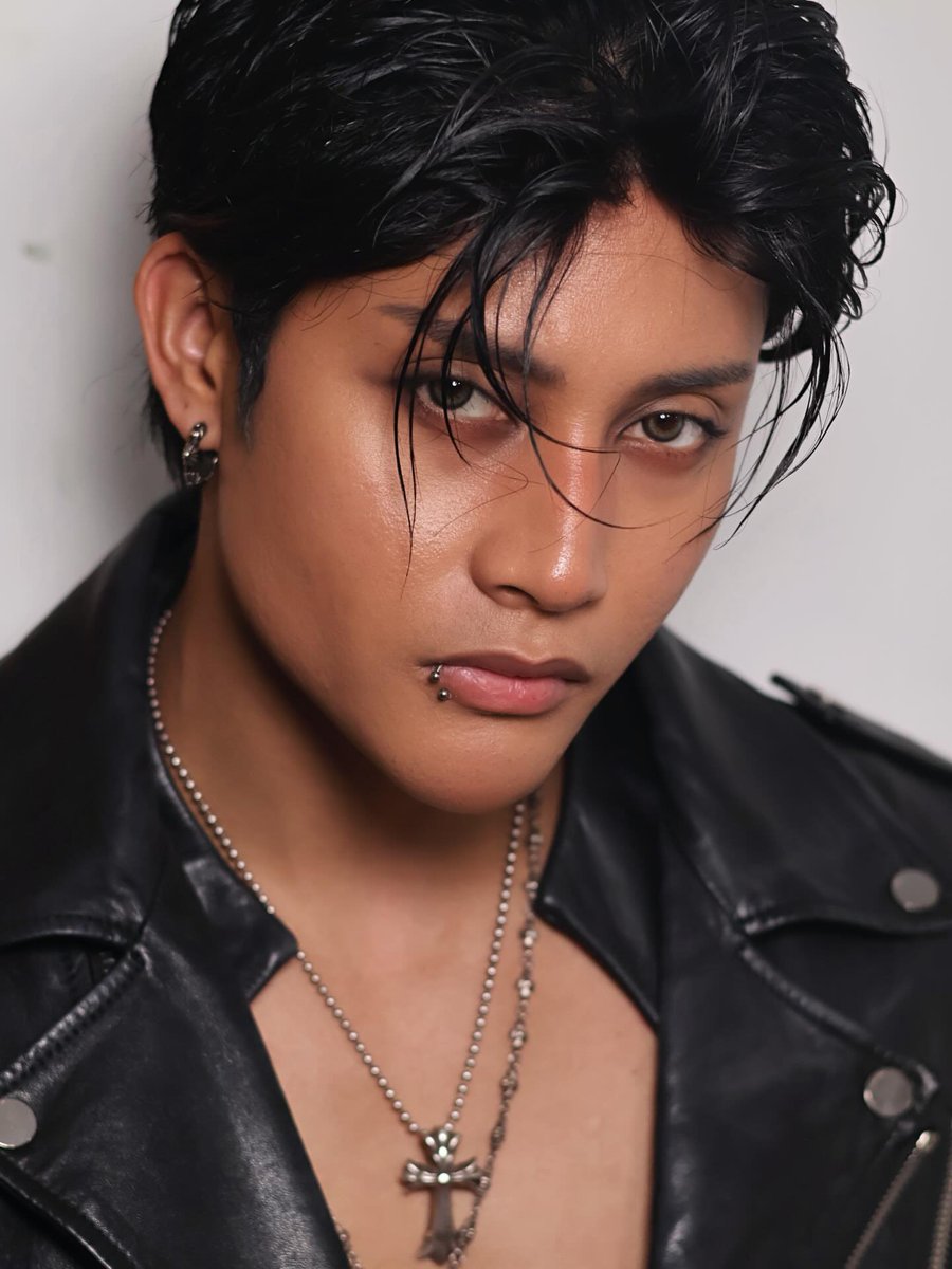 FELIPsusonID's tweet photo. #FELIP UPDATE | 240526

THE FACE CARD AND THE GLORIOUS HONEY SKIN?????? 😭😭😭😭😭😭

© mac_igarta (ig)

#FELIP #FELIP_SULFUR
#SB19_KEN @felipsuperior https://t.co/mLi1pn2N3C