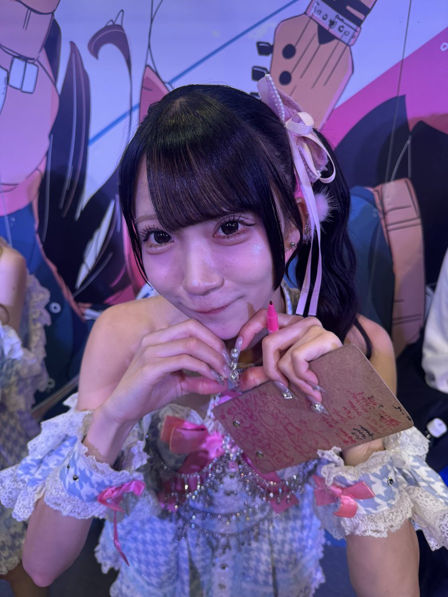 りこ tweet media