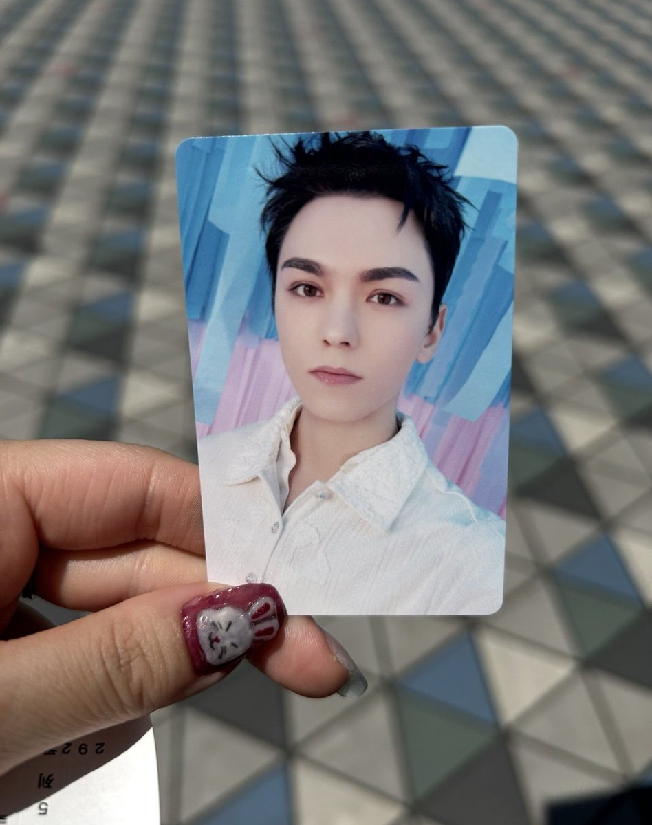 sunsun0893's tweet photo. SEVENTEEN セブチ ペンミ YAKUSOKU 交換 caratbooth カラットブース

譲　バーノン
求　エスクプス（carat booth、セルカトレカ）

郵送希望です。 https://t.co/jfYDrM4IHB