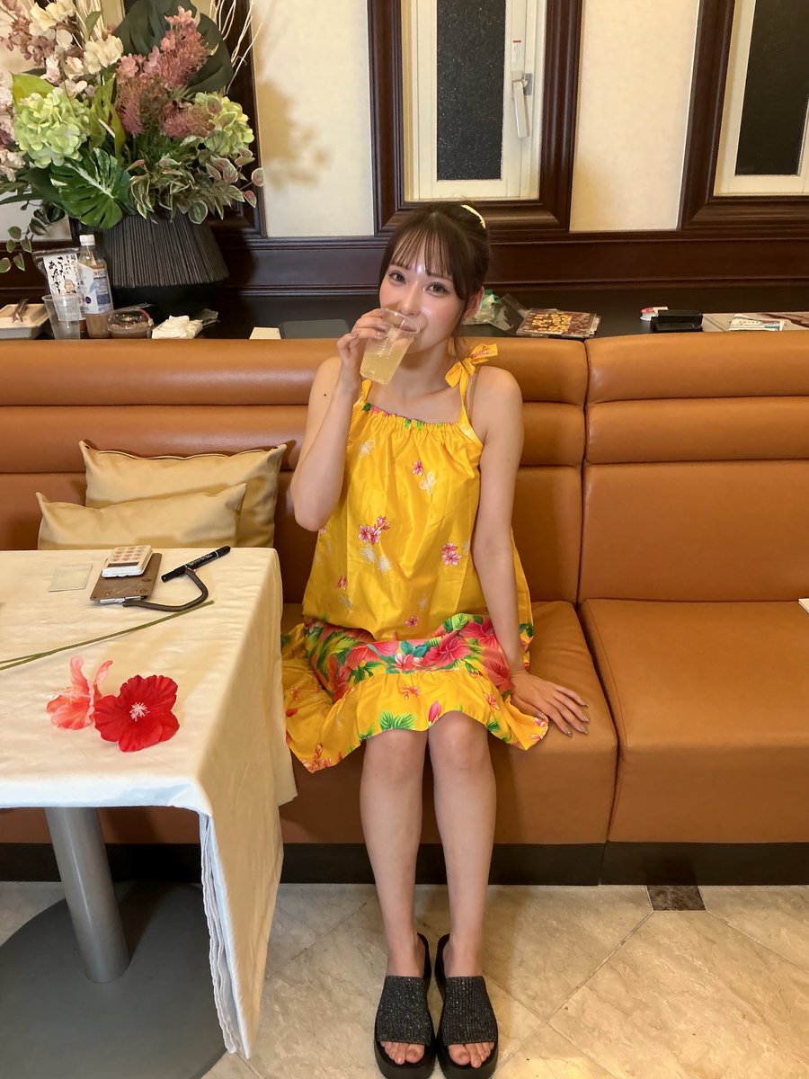 magicvon_0's tweet photo. ＃きみとバンド　
＃大野真依　さん、沖縄オフ会
まい王クイズは昨年、全問不正解の不名誉を
汚名返上すべく、考え尽くして２問正解　
ただ難問であったため、2問でも最上位で　
『オタロック』の動画撮影権ゲット　
秘密の質問コーナーでも意外な過去を披露　
特典会も満足な神イベントでした https://t.co/i3m26KGUR6