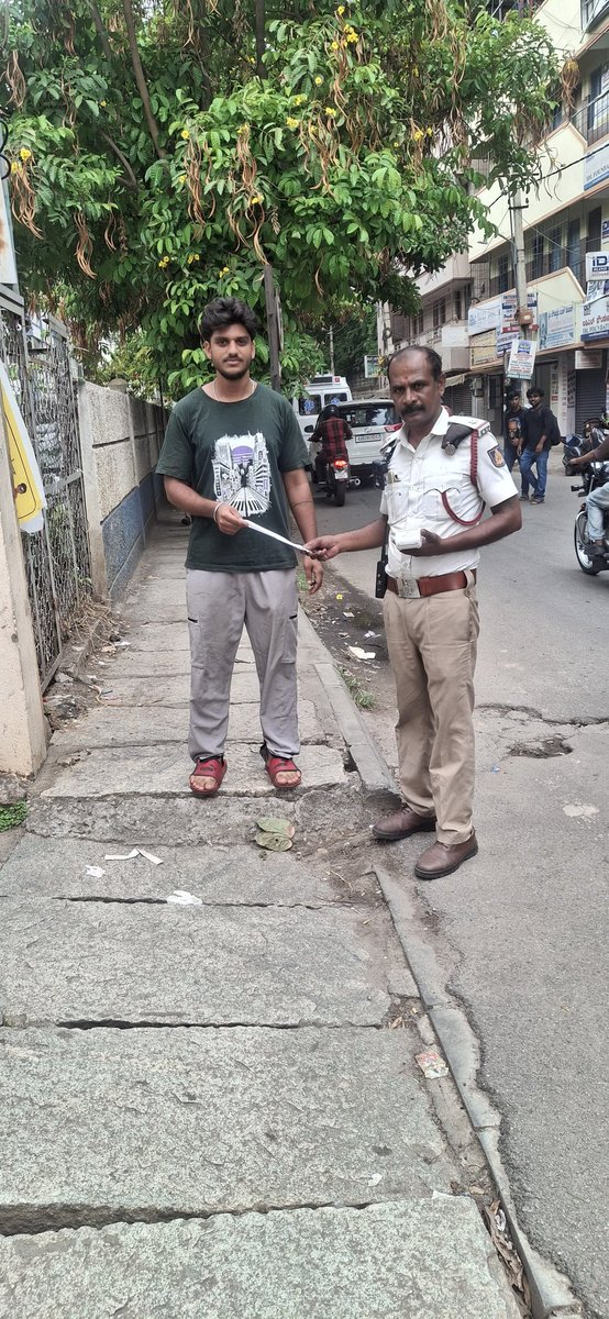 yprtrps's tweet photo. @theharshithbhat @DCPTrNorthBCP We have fined and remove the vehicle https://t.co/8kFNwB3Xxo