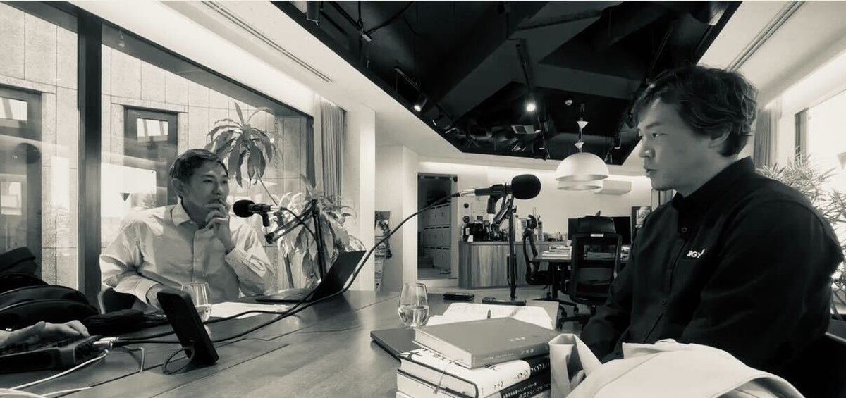 Uonooo's tweet photo. 📻 Podcast「おいしい組織」配信1周年 📻

いつも本当にありがとうございます。
1周年を機に、不定期ながら週2回配信へ拡大します。 新設の木曜は「ゲスト回」。組織論を語ってほしい方に体当たりで挑む企画です。記念すべき初回ゲストは、為末大さん。3週連続配信中。

為末さん×「組織」は珍しい切り口かと思いますので、ご興味ある方はぜひ。

前編：為末さんと考える。「おいしい組織」ってなんだろうhttps://t.co/2Od7rA2qaP
