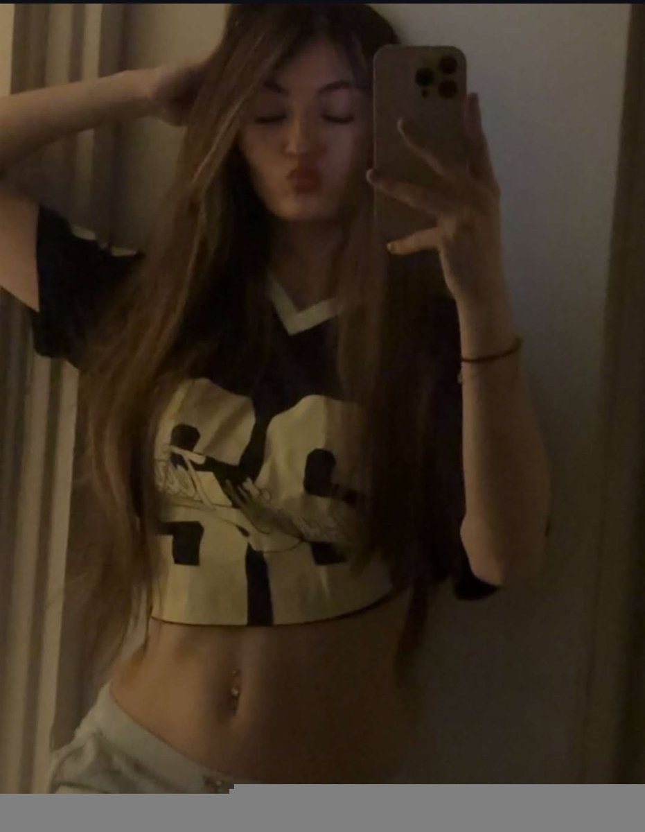 Midriff Magic tweet media