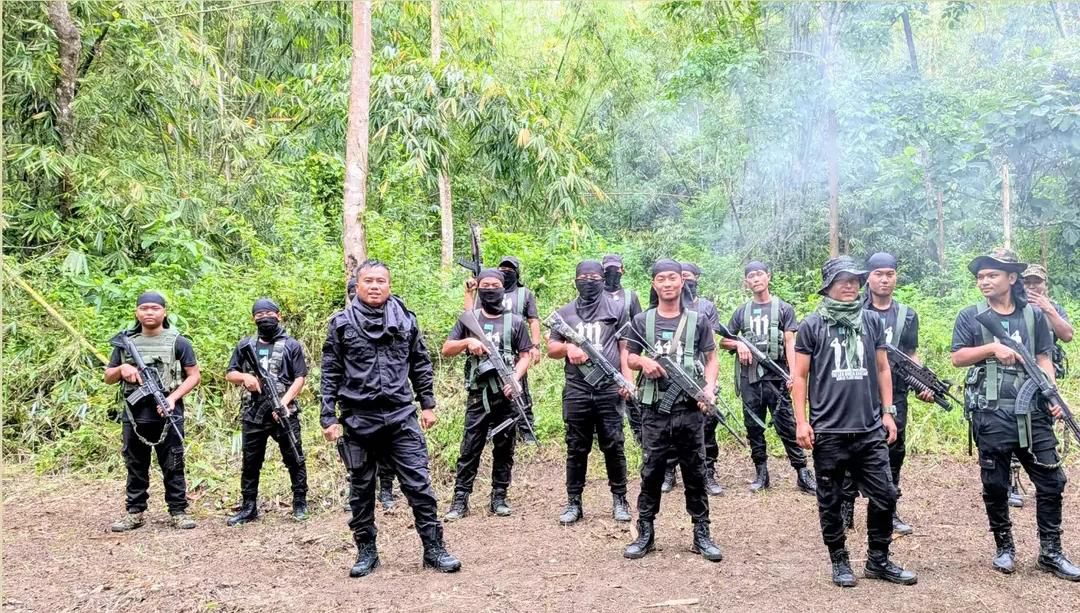 behindttruth's tweet photo. Last night at Rengkai in Lamka, security forces have picked up some militants suspected to be HPC-D cadres. They were spotted in roaming freely with arms a few days back around Saikot and Rengkai. Below is the photo proof of their activities a few days earlier. https://t.co/draz1JGQTB