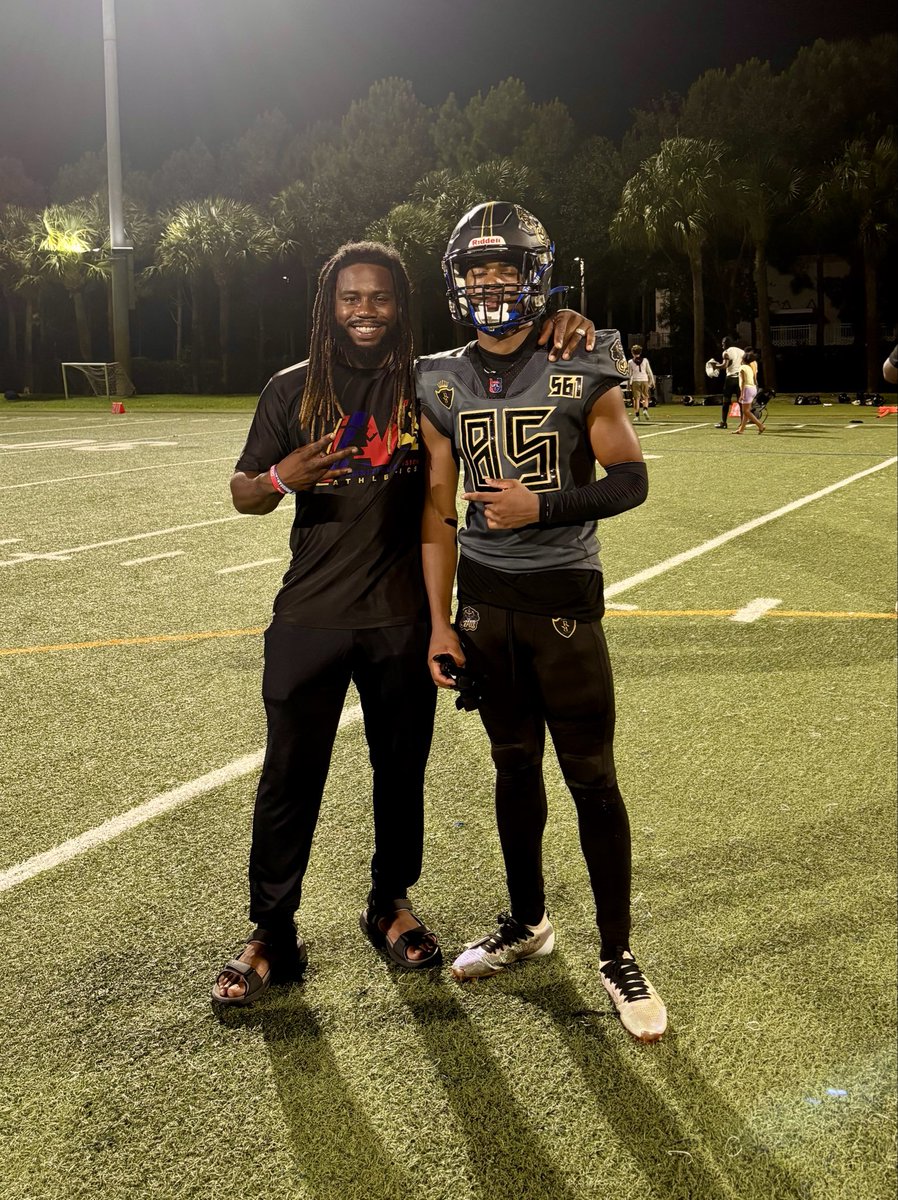Coach_Helem's tweet photo. That support goes a long way. No one watching, starving, pushing through the next day. No matter his mistakes, he keeps striving for better. The kid has character and passion.

The least I can do is show up‼️‼️

What is the money, words and encouragement with the belief⁉️⁉️ https://t.co/vxUCTJHjry