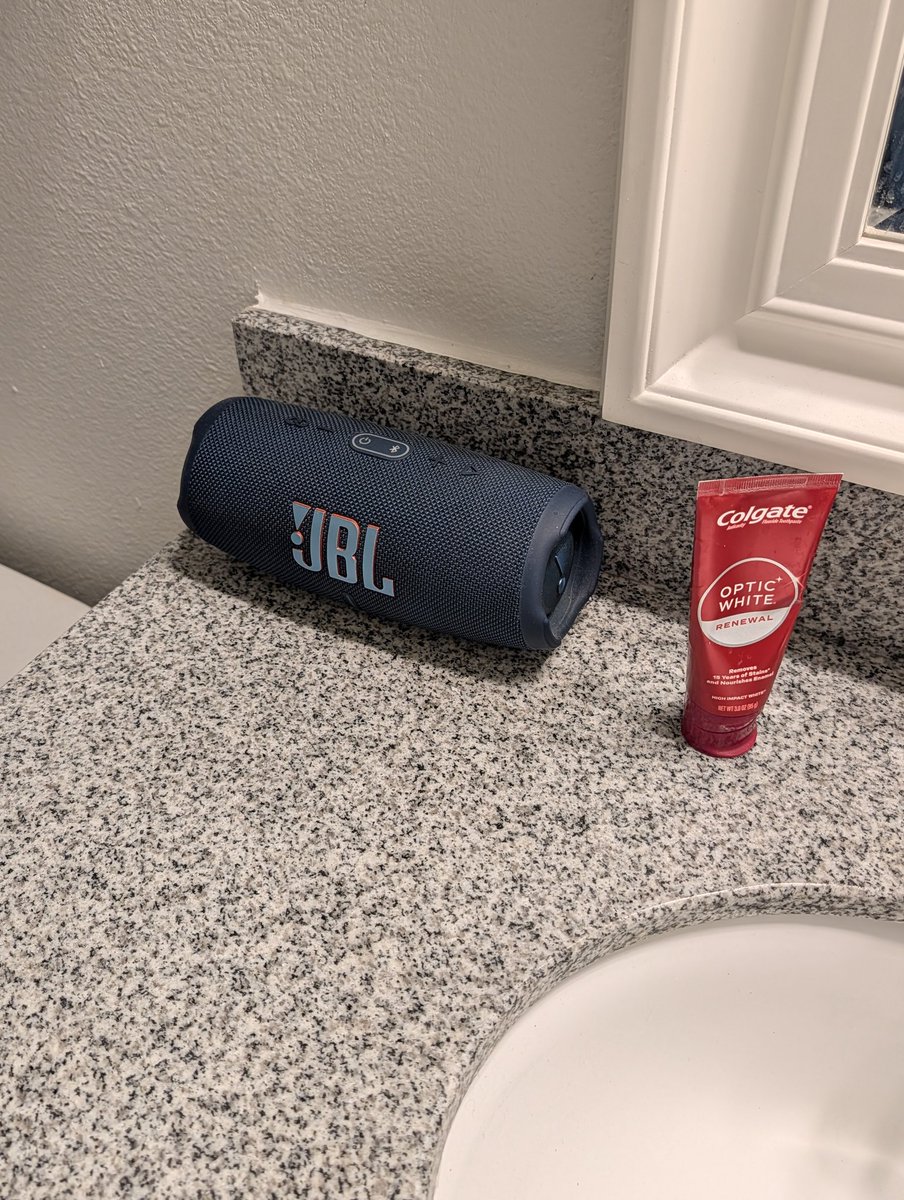 bloopee21's tweet photo. @ellamaxxing Bathroom speaker is a must https://t.co/u7SRIReXN7