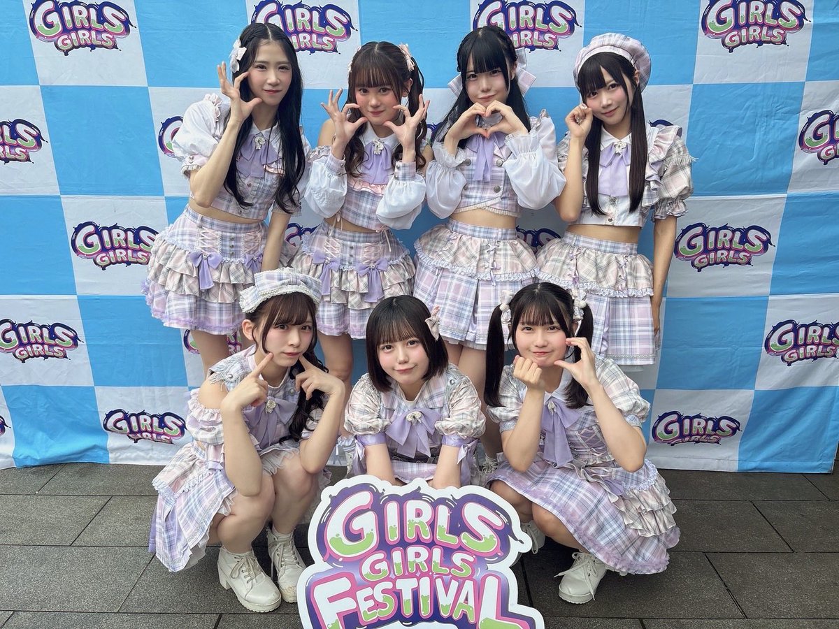 GIRLS GIRLS tweet media
