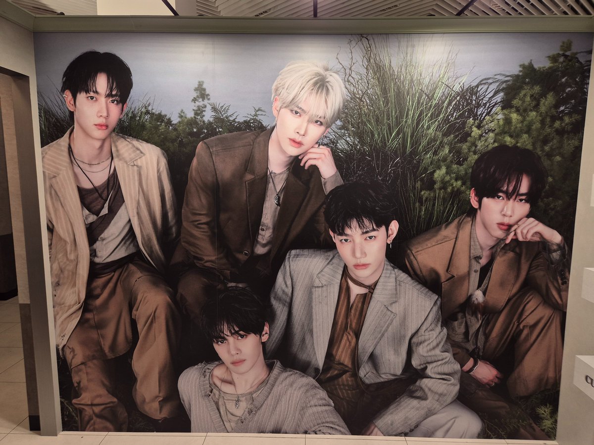 EZucka's tweet photo. #AND2BLE
#앤더블
#AND2BLE_CURIOSITY https://t.co/HeG9pJWDIQ