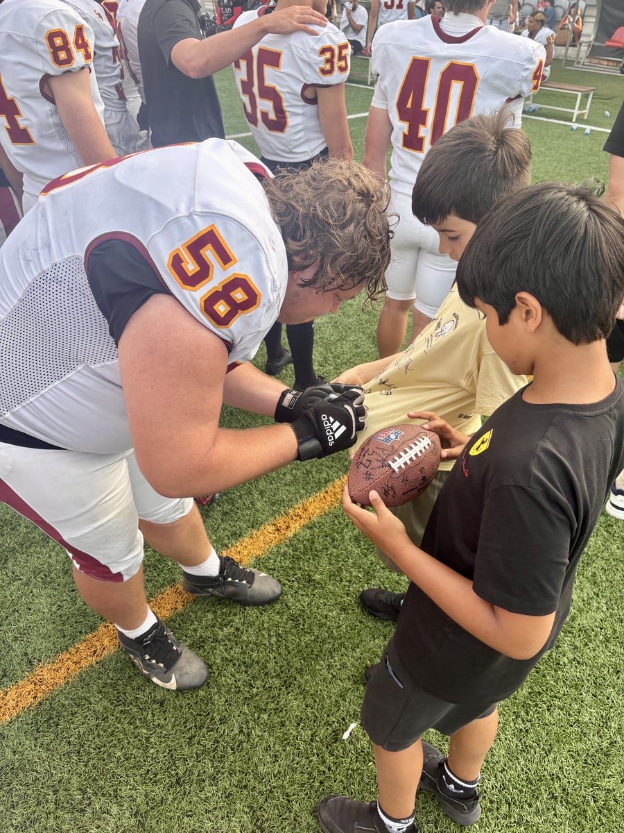 globalsportsguy's tweet photo. @CMSStagsFB helping grow the game in Portugal 🇵🇹🏈 an incredibly impactful and historic day! https://t.co/epo08nWIKu